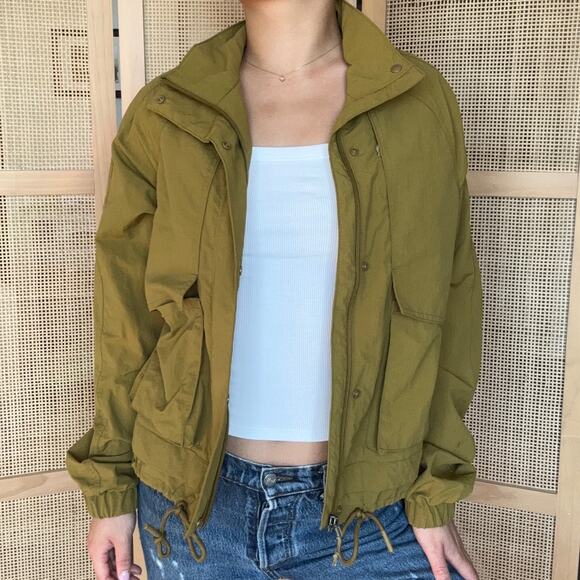 LIV Outdoor Green Waterproof Cargo Jacket Nylon Size Small - Picture 1 of 6